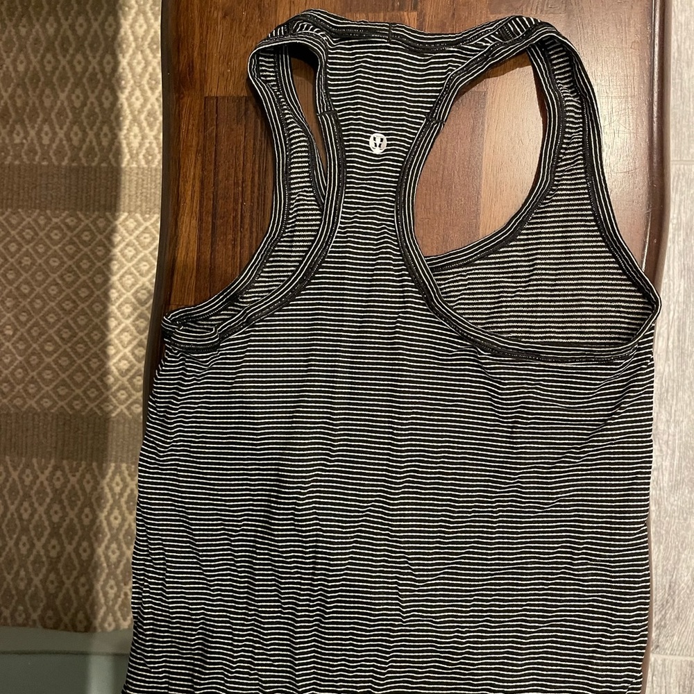 Lululemon Swiftly Tech Racerback Tank Size 4 - Picture 6 of 8